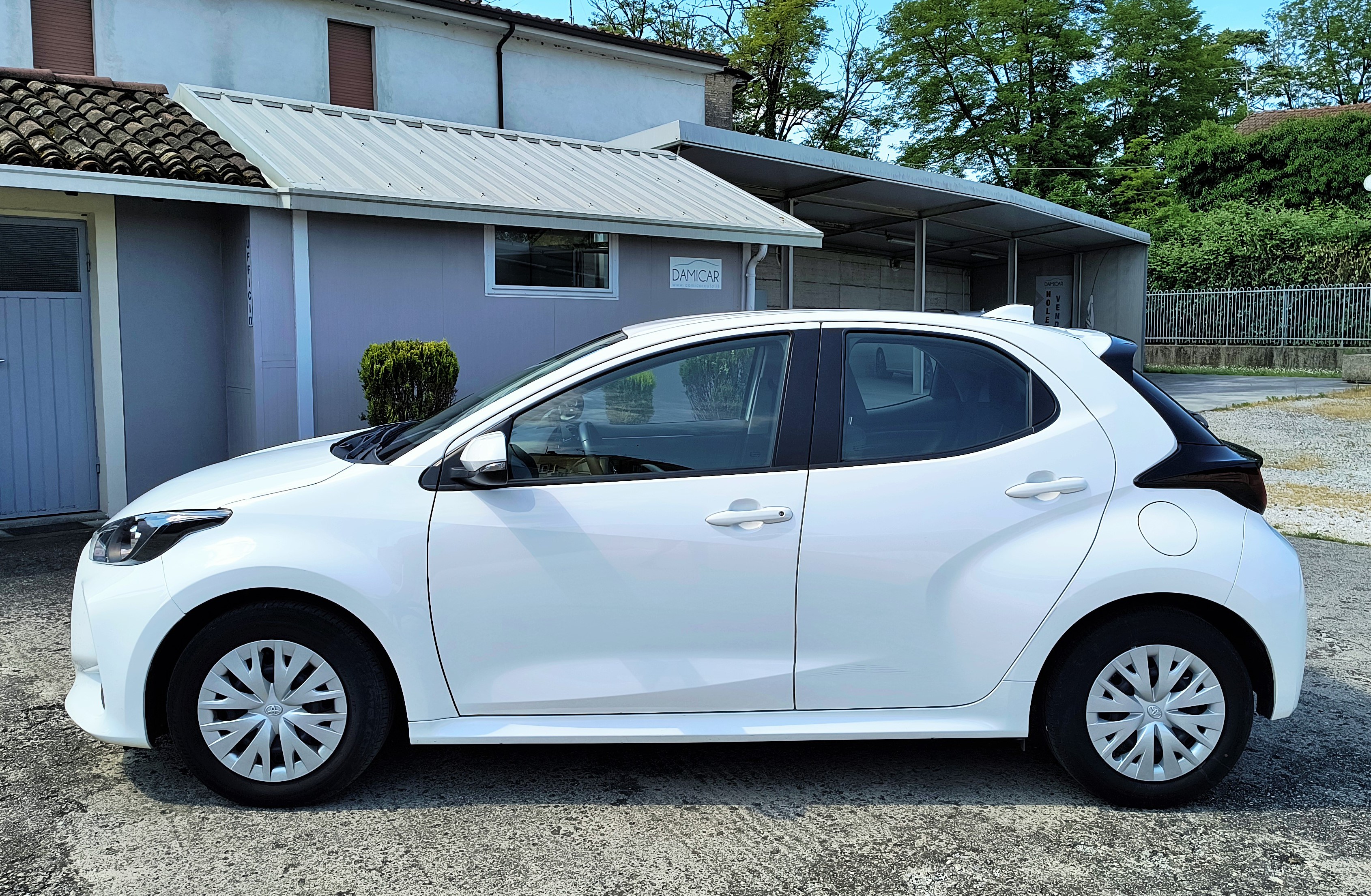 Toyota Yaris 1.0 Benzina E6 5p.