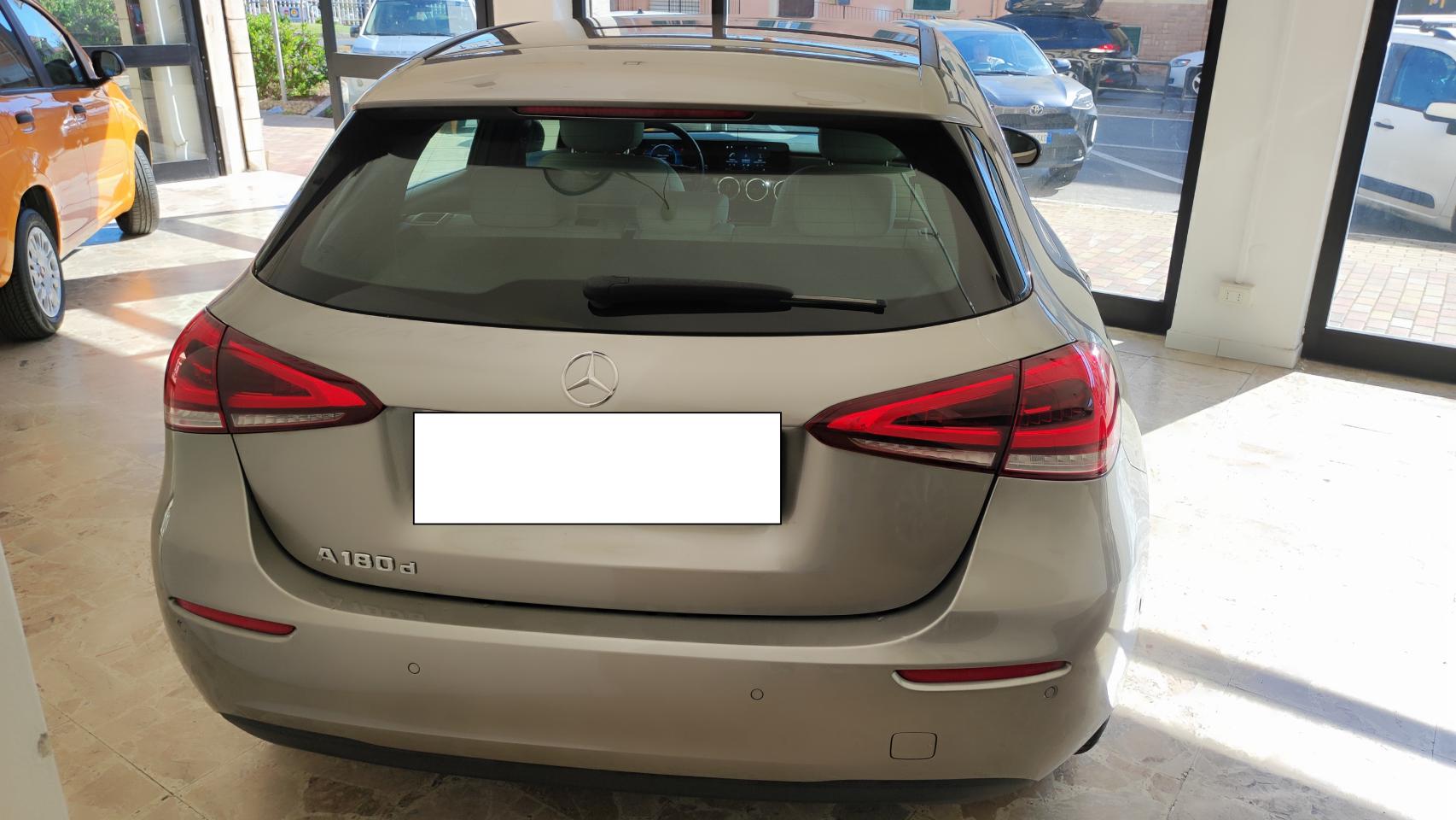 MERCEDES CLASSE A 180 D ELLE AUTO