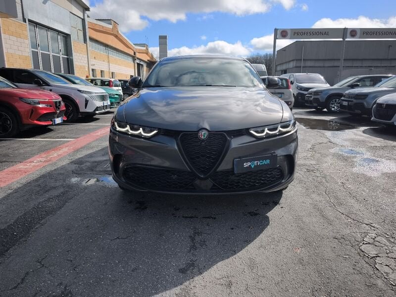 Alfa Romeo Tonale Plug In Hybrid Q4 280cvVeloce vettura con Pack tech