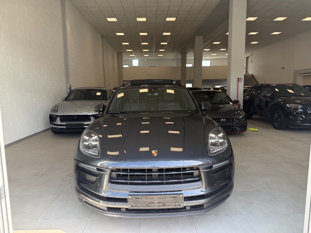 PORSCHE Macan 2.0
