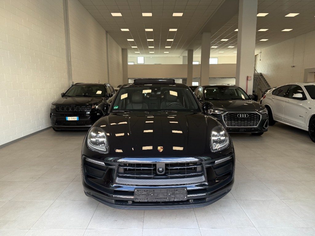 PORSCHE Macan 2.0